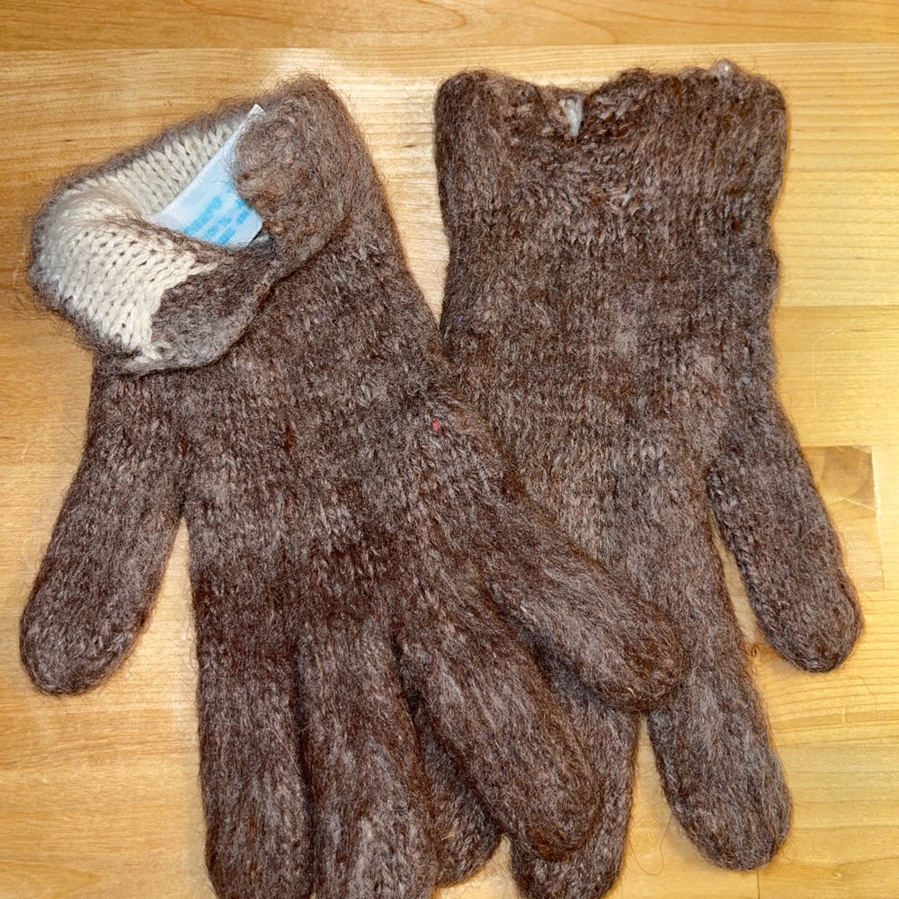 Vintage alpaca woman’s Gloves